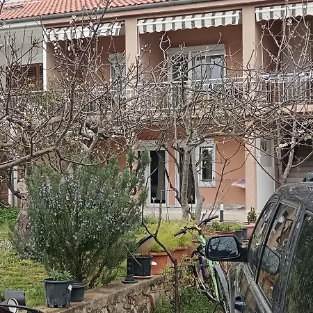 Lägenhet Lana2 Starigrad Paklenica