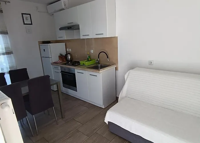 Lägenhet Lana2 Starigrad Paklenica