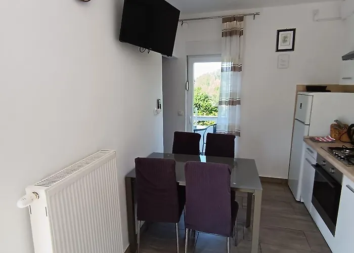 Апартаменты Lana2 Стариград-Пакленица